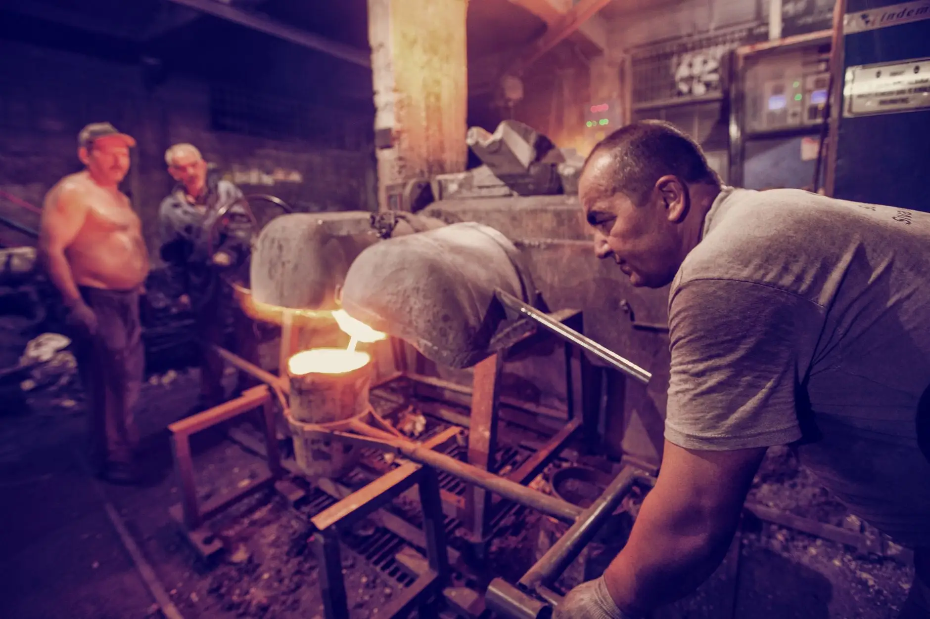 华北地区工业电炉与烘箱选型要点及节能对比分析正文配图 1