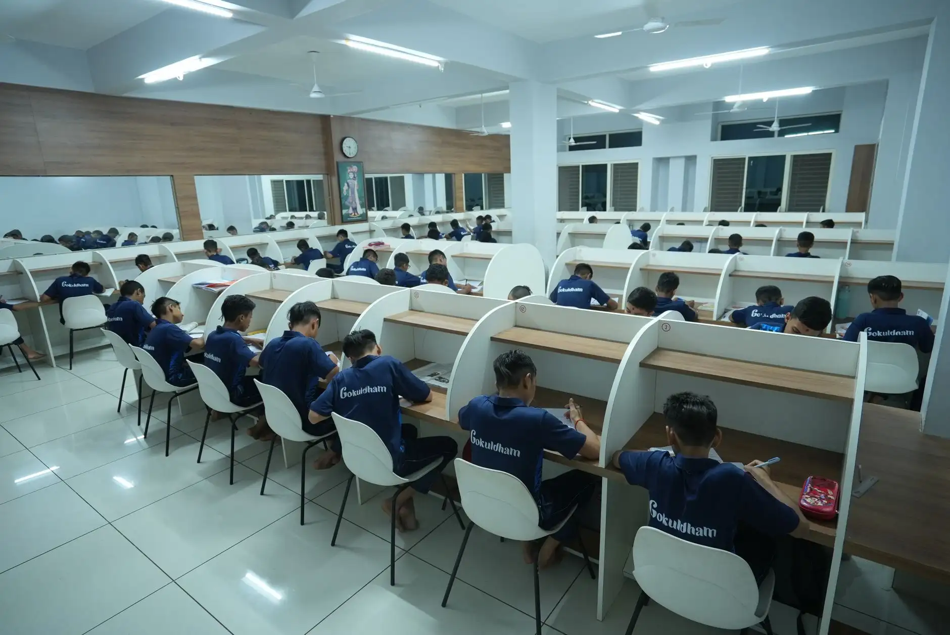 马弗炉在材料热处理中的应用优势与选型指南